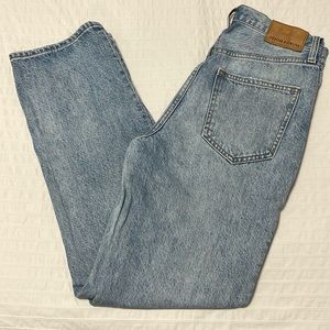 ARITZIA DENIM FORUM JONI HIGH RISE LOOSE 29L JEANS - SIZE 24